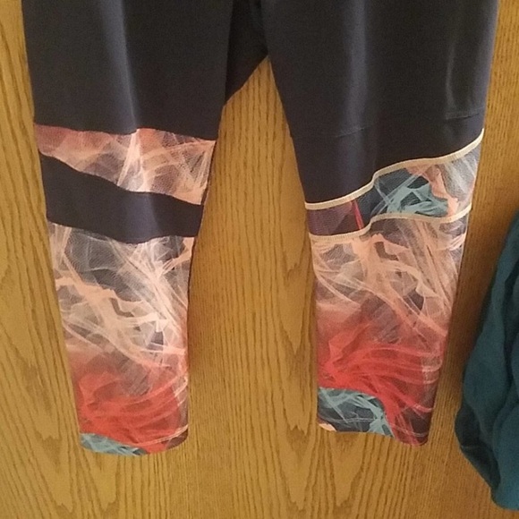 THE NORTH FACE Navy Blue FLASH DRY HIGH WAIST Colorful Leggings Sz L - Picture 7 of 7